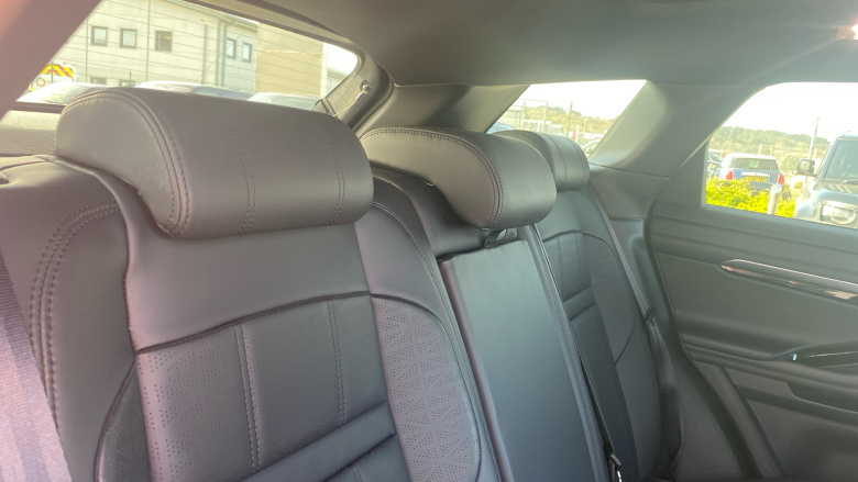 Land Rover Range Rover Evoque 1.5 P300e R-Dynamic HSE 5dr Auto Hatchback